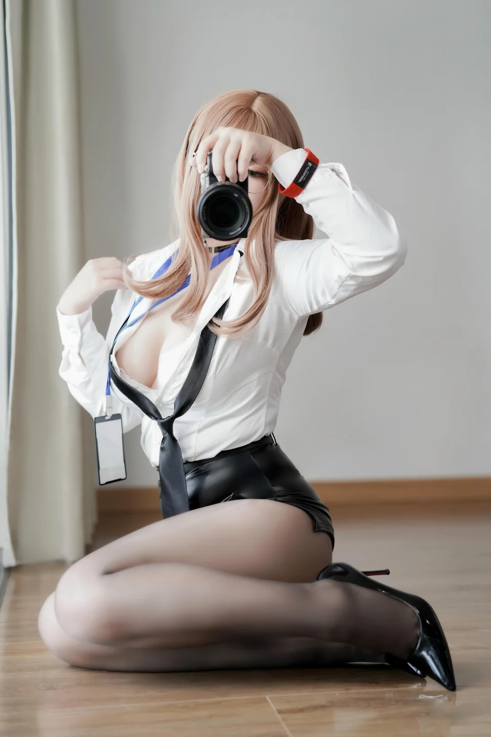 半半子_No_097_Nikke：胜利女神_艾玛秘书_76P_468MB tg@simisebaisi 【丝足阁】063.webp